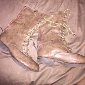Steve Madden combat Boots